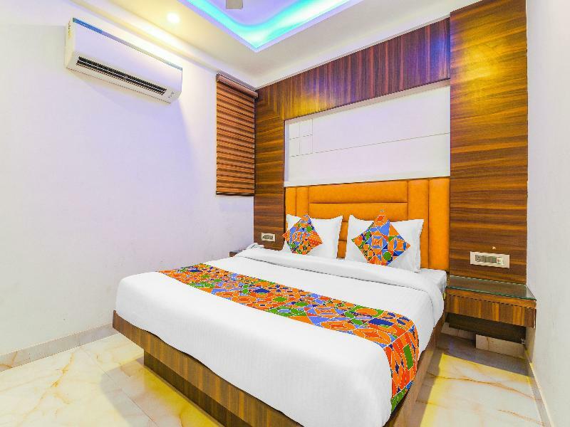 Oyo 15836 Pleasure River Front Resort Tuem Екстер'єр фото